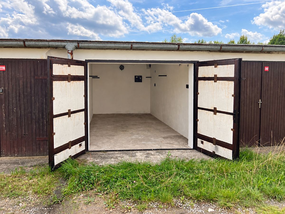 Prodej garáže 18 m² – fotografie 3
