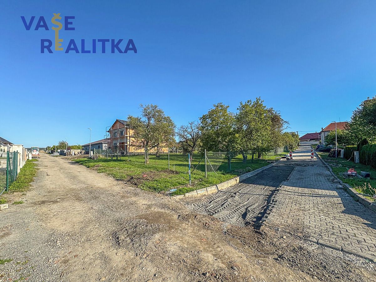Prodej stavebního pozemku 1167 m² – fotografie 2
