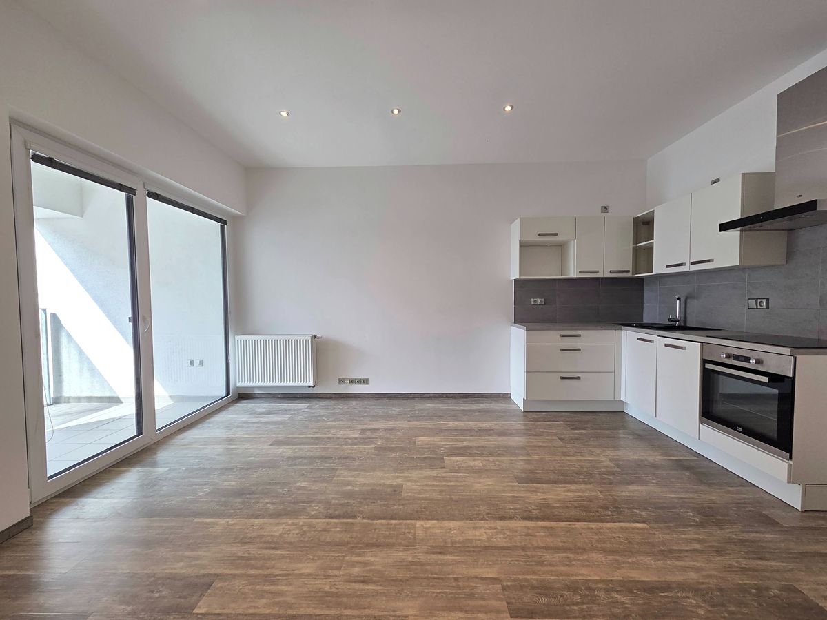 Pronájem bytu 1+kk 43 m² – fotografie 2
