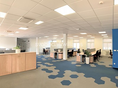 Pronájem komerčního prostoru, 193 m² (3 z 5)