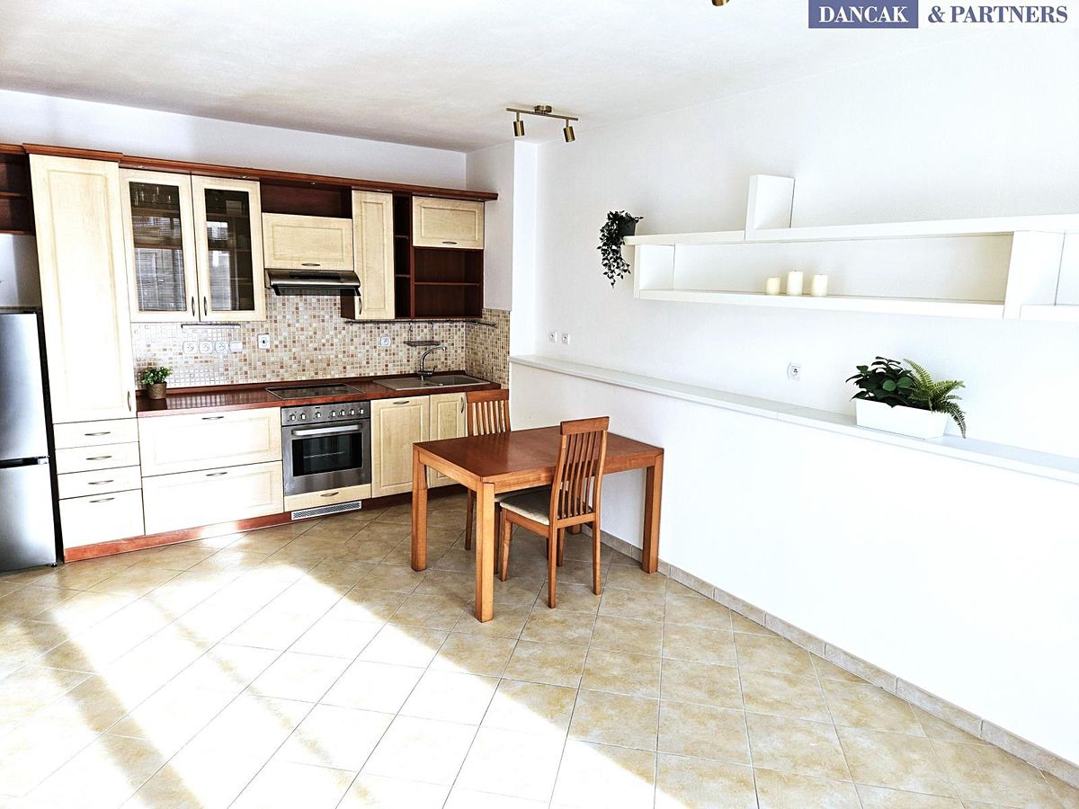 Pronájem bytu 2+kk 52 m²