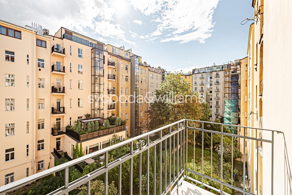 Pronájem bytu 4+kk 118 m² – fotografie 2