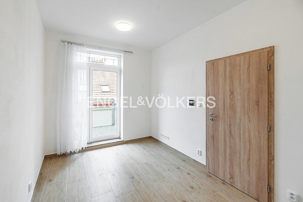 Pronájem bytu 1+1 34 m²