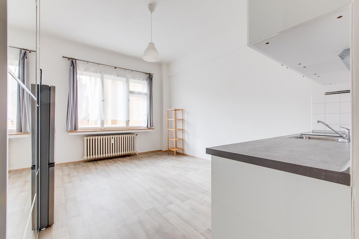 Pronájem bytu 1+kk 28 m² – fotografie 2