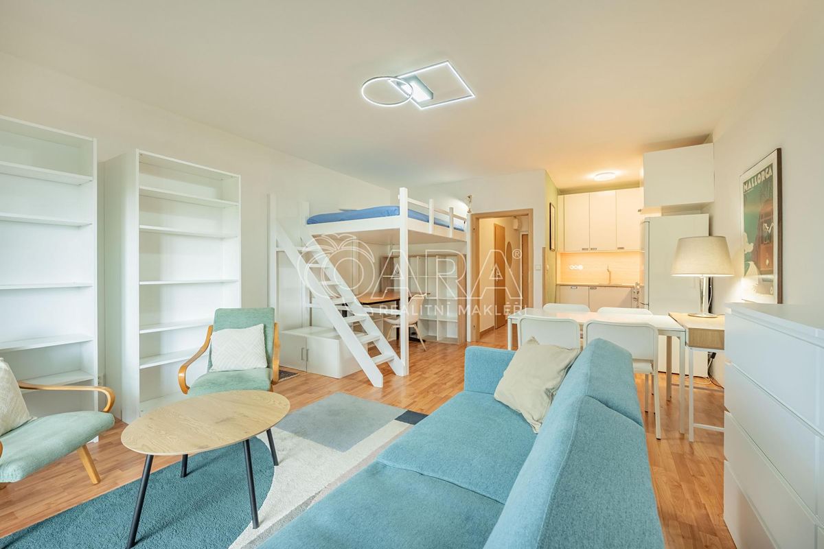 Pronájem bytu 1+kk 38 m² – fotografie 3