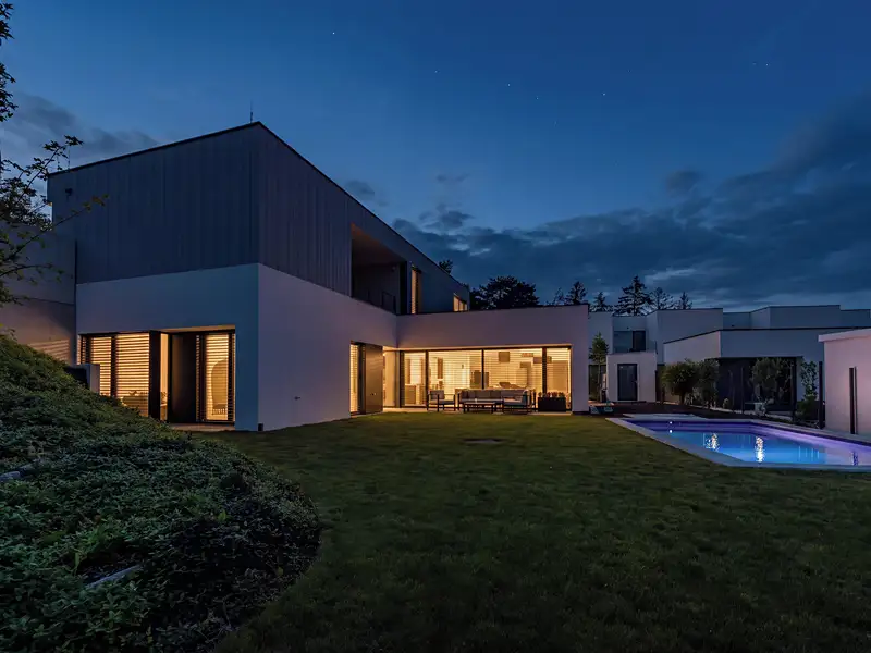 Prodej rodinného domu 230 m², pozemek 635 m², Praha – náhled fotky 1
