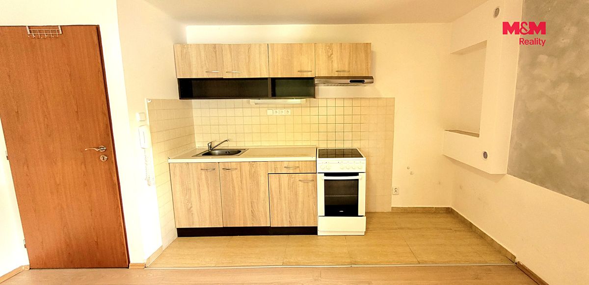 Pronájem bytu 2+kk 32 m² – fotografie 2