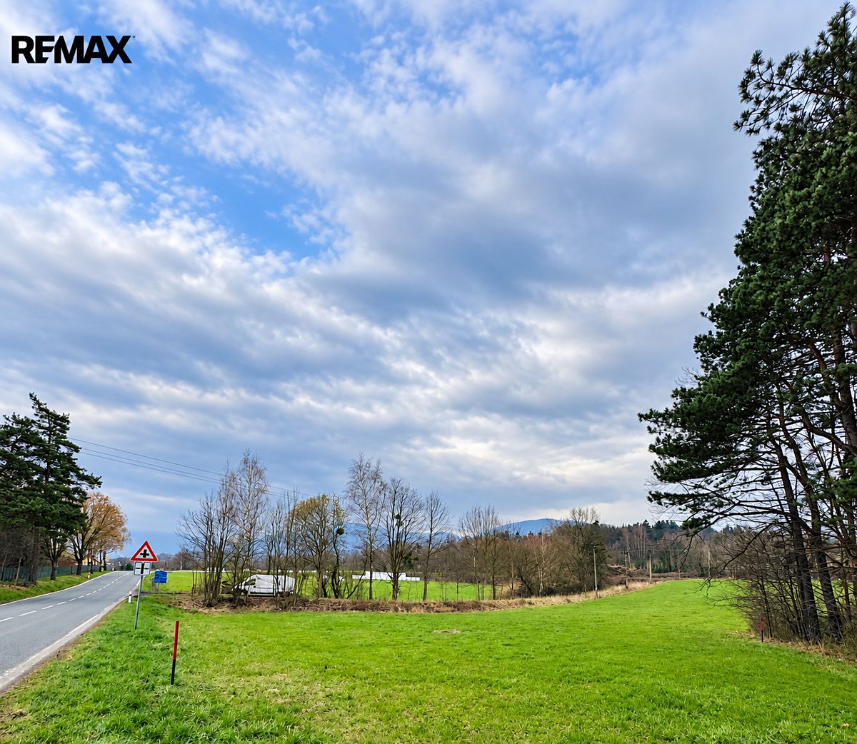 Prodej komerčního pozemku 1660 m² – fotografie 3