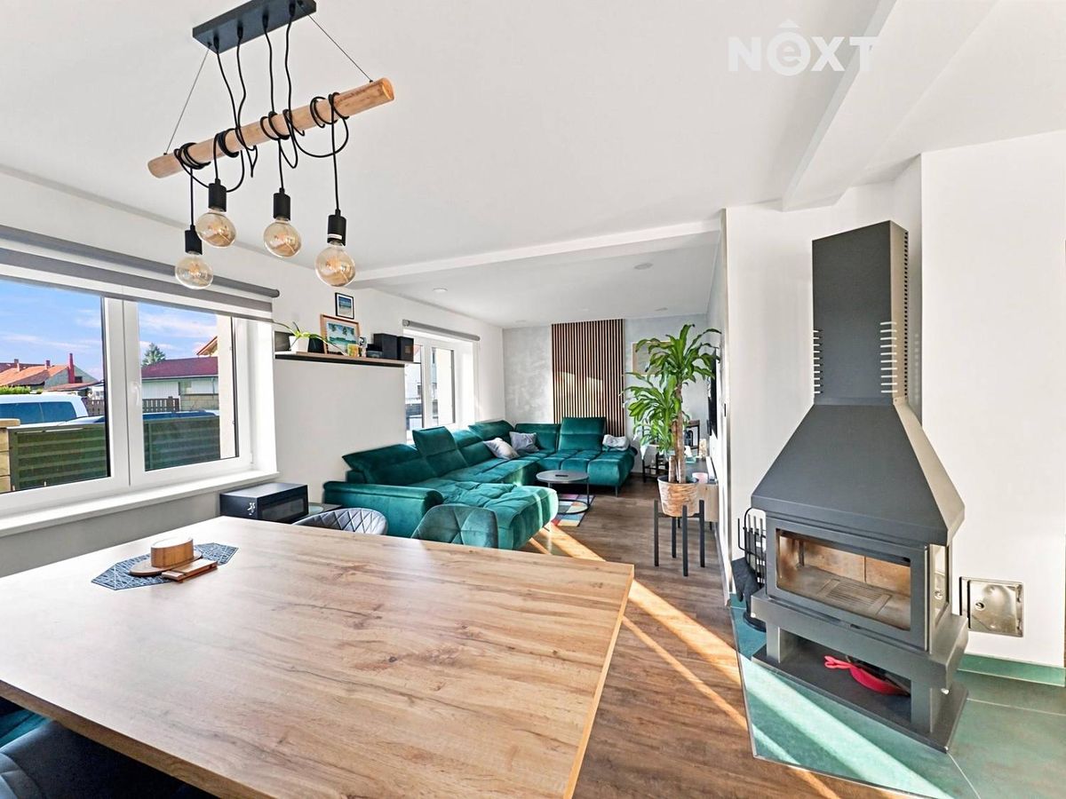 Pronájem rodinného domu 280 m², pozemek 980 m² – fotografie 5