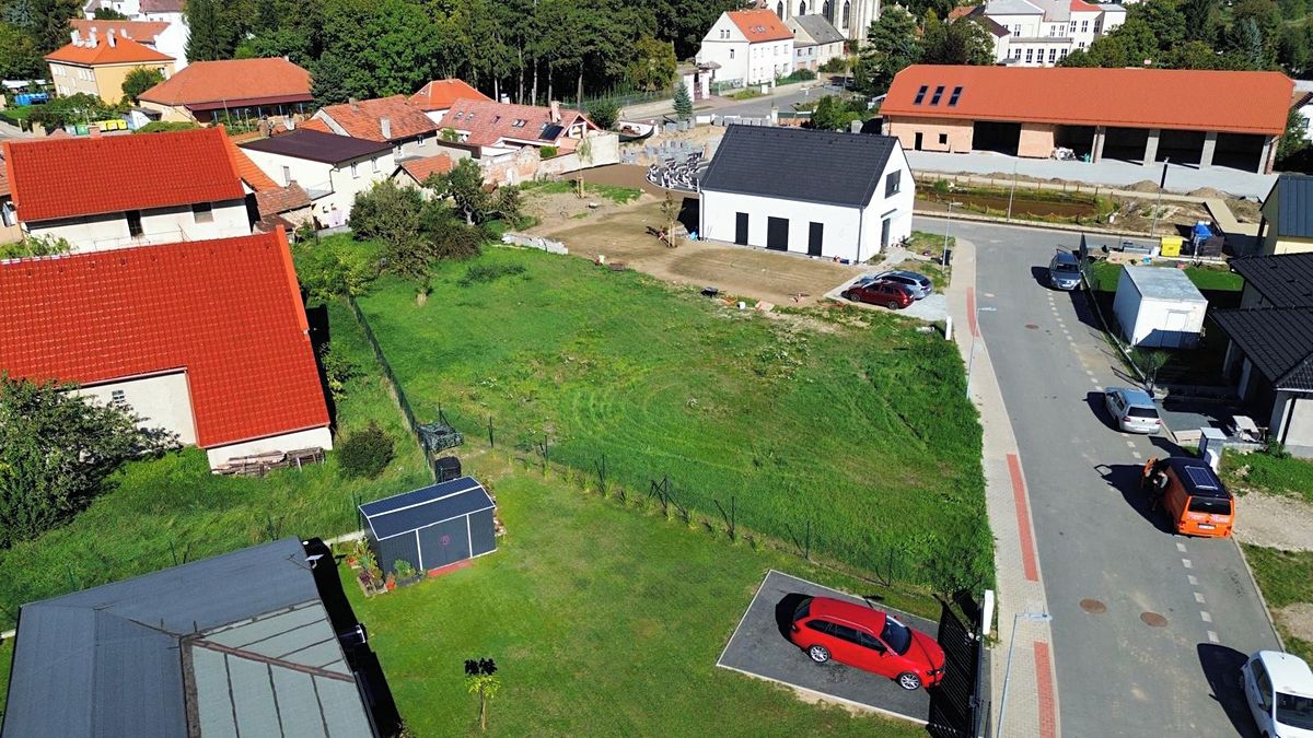 Prodej stavebního pozemku 886 m² – fotografie 3