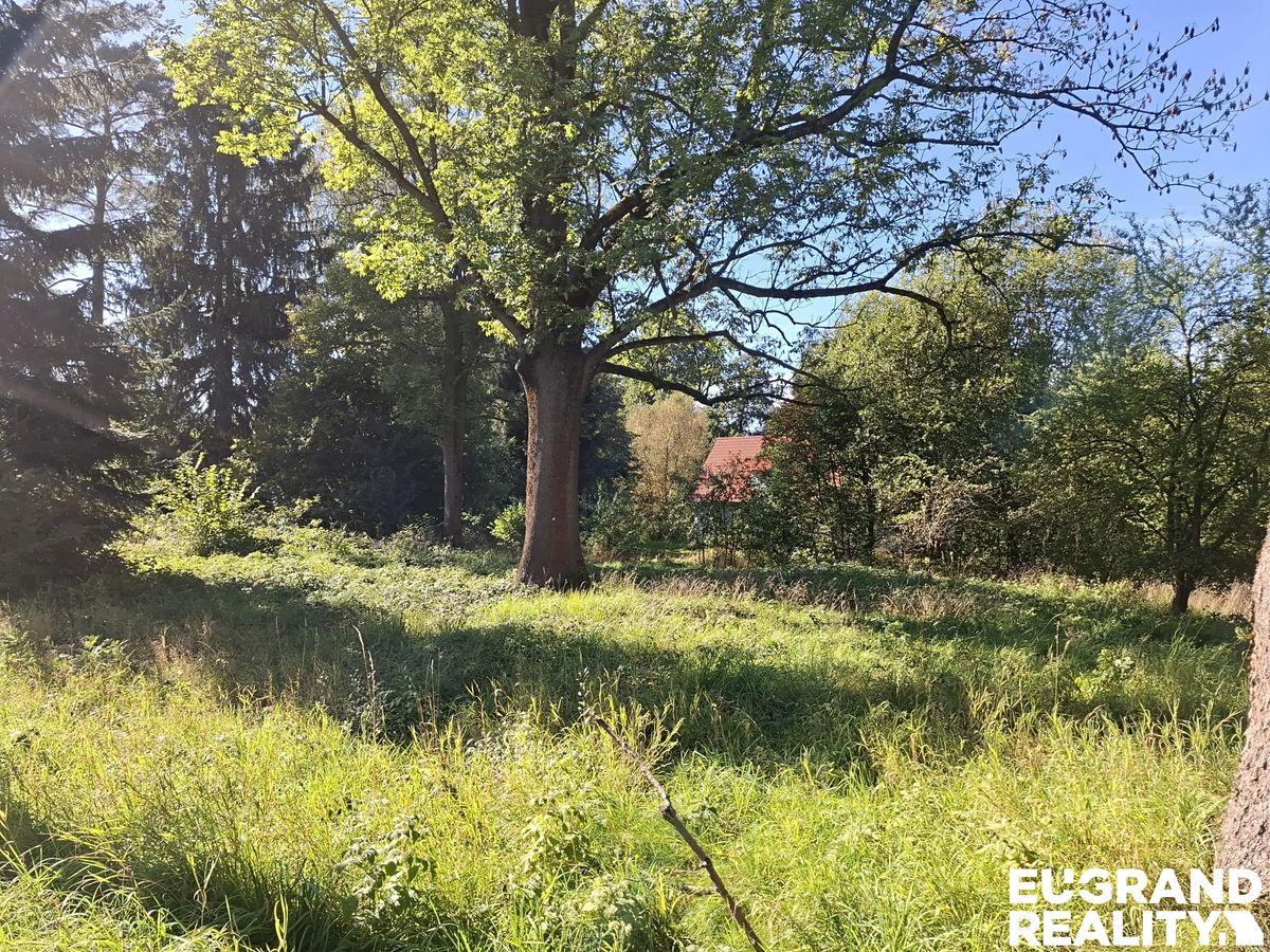 Prodej stavebního pozemku 1656 m² – fotografie 2