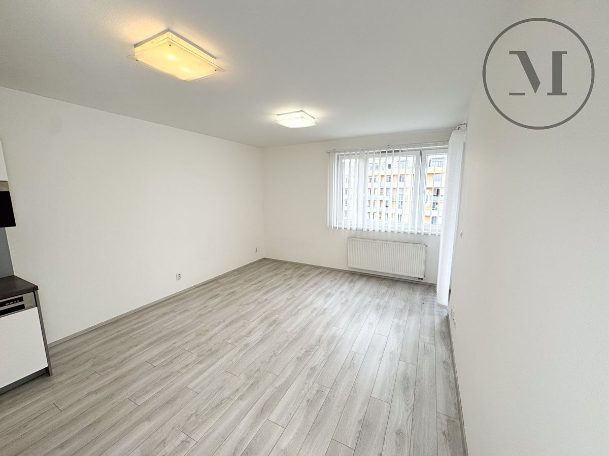 Pronájem bytu 2+kk 48 m² – fotografie 2
