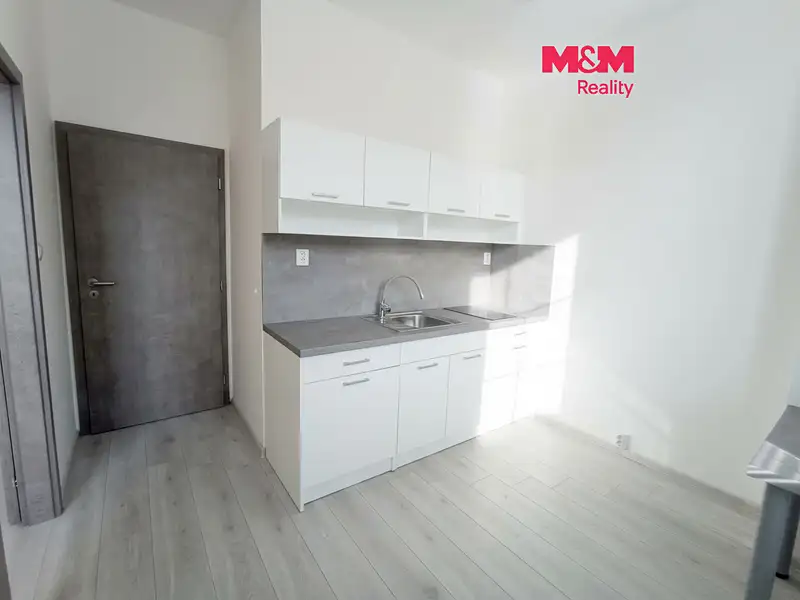 Pronájem bytu 1+1 28 m², Frýdek-Místek – náhled fotky 1