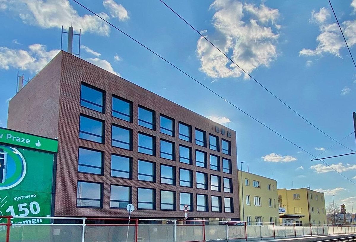 Pronájem bytu pokoje 141 m²