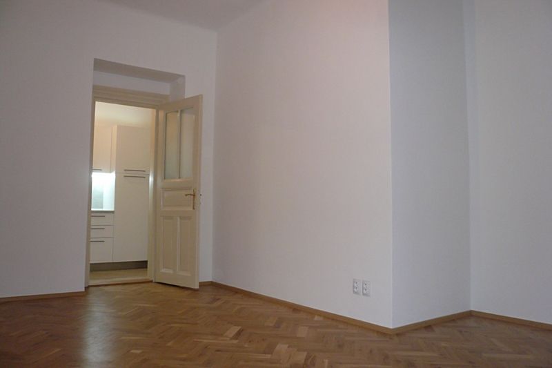 Pronájem bytu 2+kk 48 m² – fotografie 4