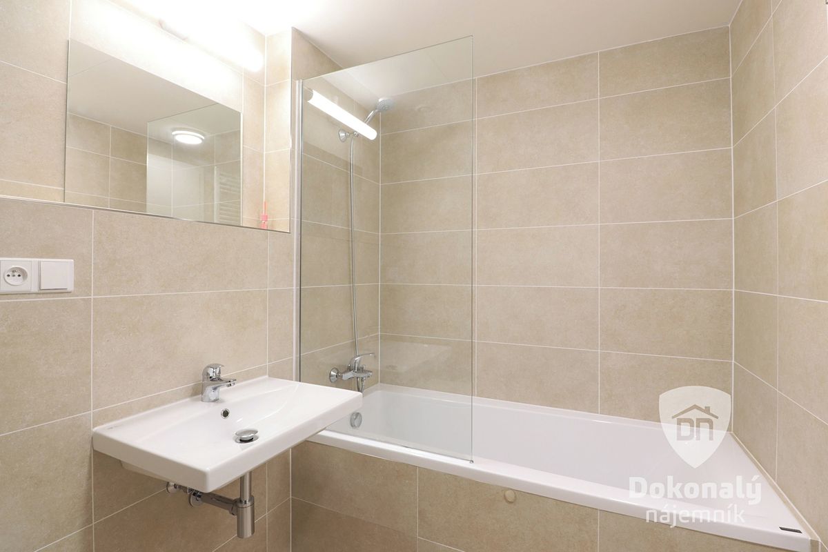 Pronájem bytu 1+kk 35 m² – fotografie 2