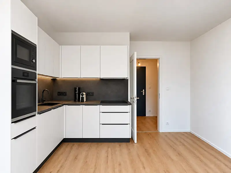 Pronájem bytu 1+kk 27 m², Praha – náhled fotky 2