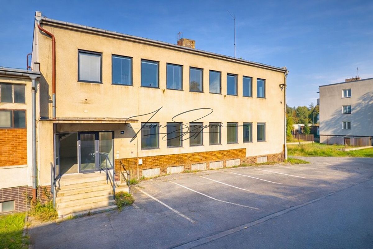 Prodej komerční nemovitosti 500 m²