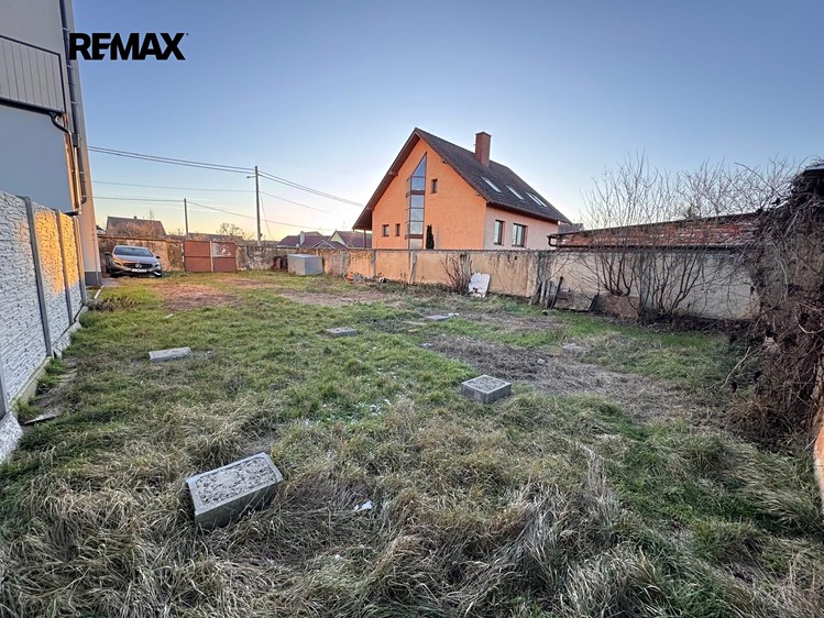 Grundstück zum Kauf, 853 m² (2 von 10)