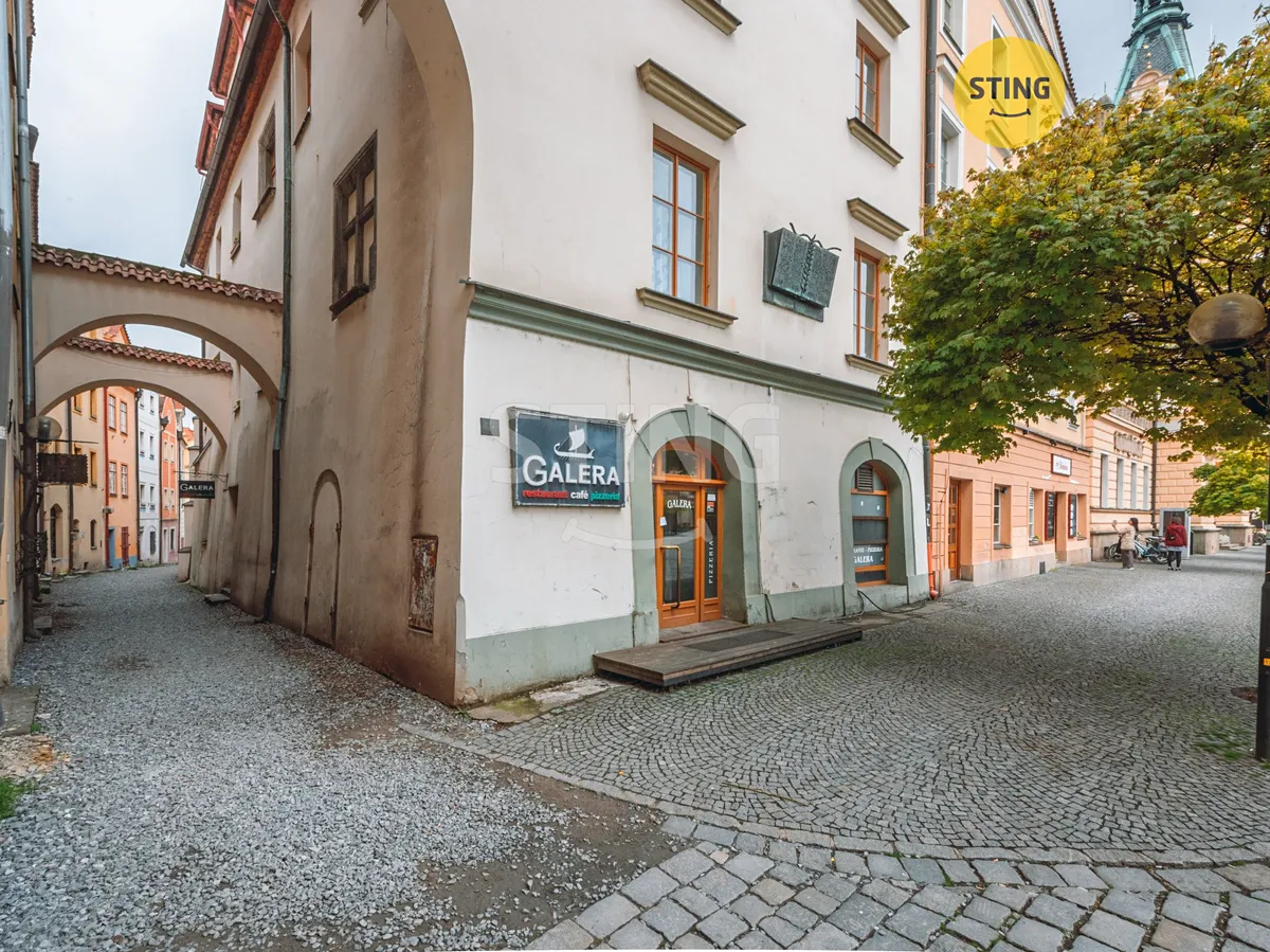Pronájem komerční nemovitosti 200 m²