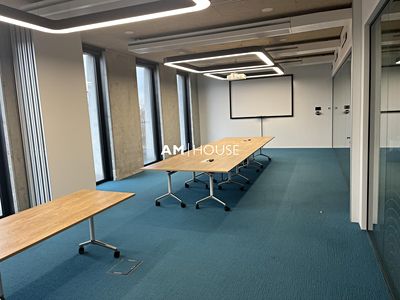 Pronájem kanceláře 284 m²