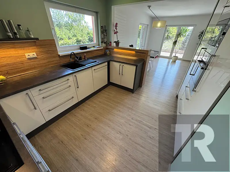 Prodej rodinného domu 147 m², pozemek 1050 m², Vejprnice – náhled fotky 3