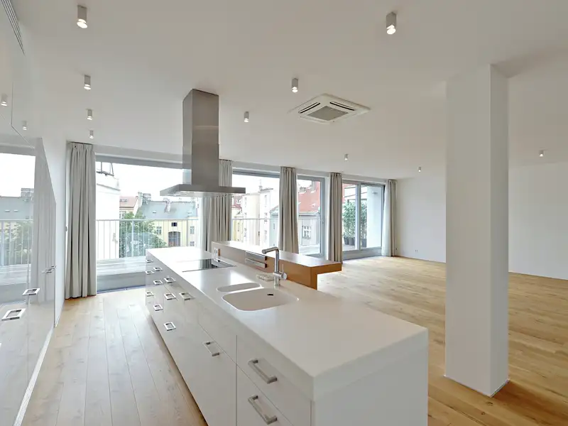 Pronájem bytu 4+kk 203 m², Praha – náhled fotky 1
