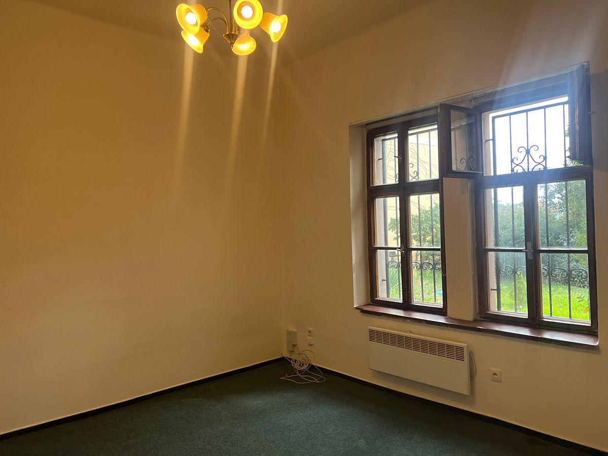 Pronájem bytu 1+kk 34 m² – fotografie 3