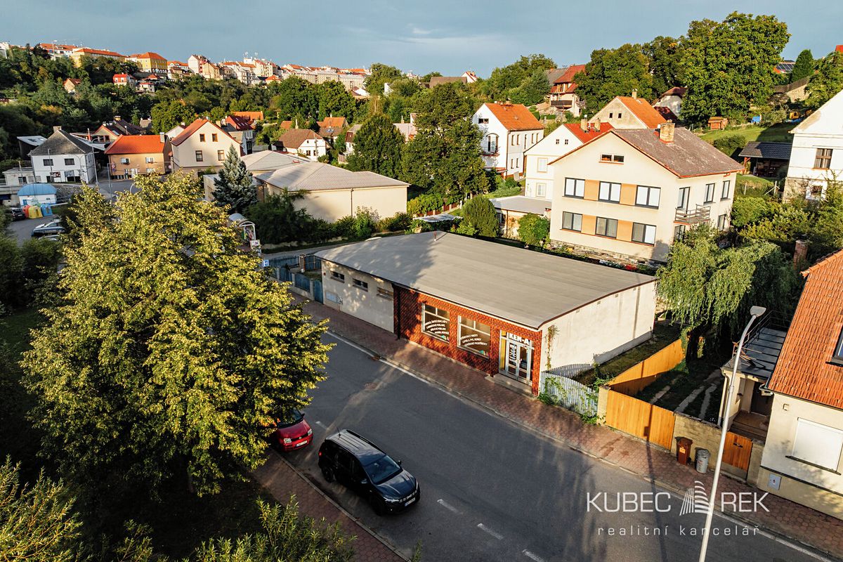 Prodej obchodního prostoru 237 m² – fotografie 2