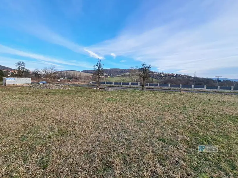 Prodej stavebního pozemku 1150 m², Chuderov – náhled fotky 2