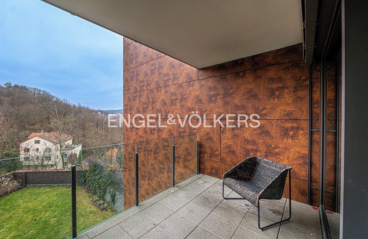 Pronájem bytu 4+kk 118 m² – fotografie 3
