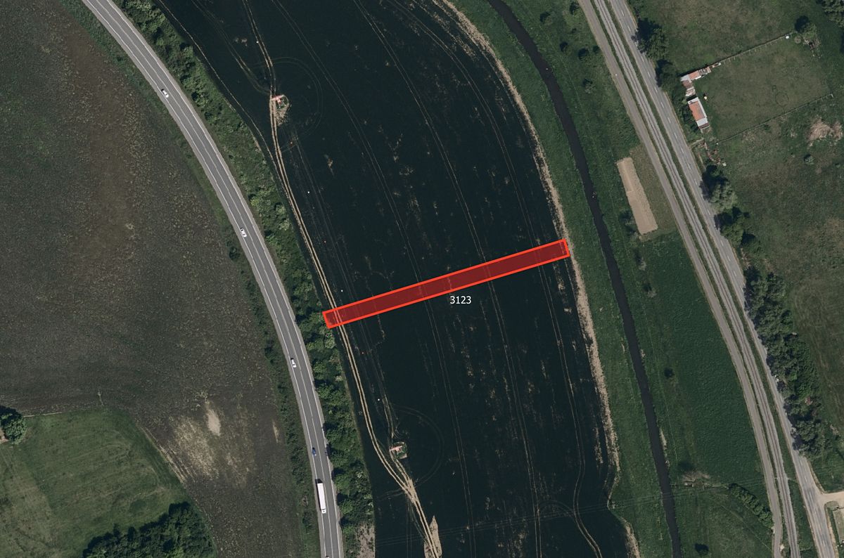 Prodej pole 13720 m² – fotografie 3