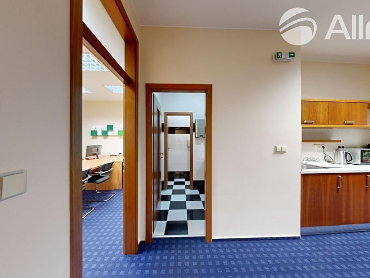 Комерційне приміщення в оренду, 67 м² (8 з 22)