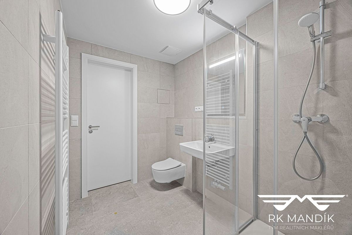 Pronájem bytu 1+kk 33 m² – fotografie 4