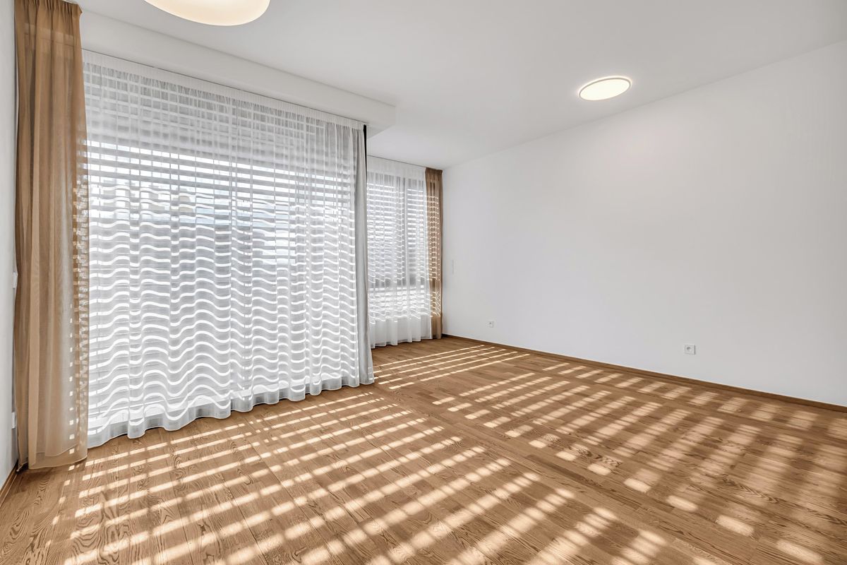 Pronájem bytu 1+kk 37 m² – fotografie 5