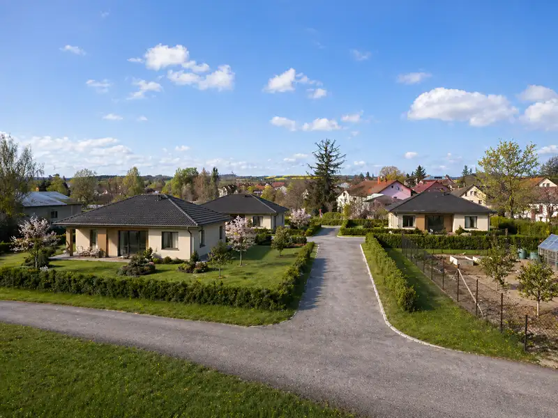 Prodej stavebního pozemku 3626 m², Hladké Životice – náhled fotky 3