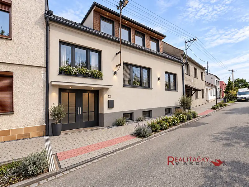Prodej rodinného domu 363 m², pozemek 779 m², Břeclav – náhled fotky 3