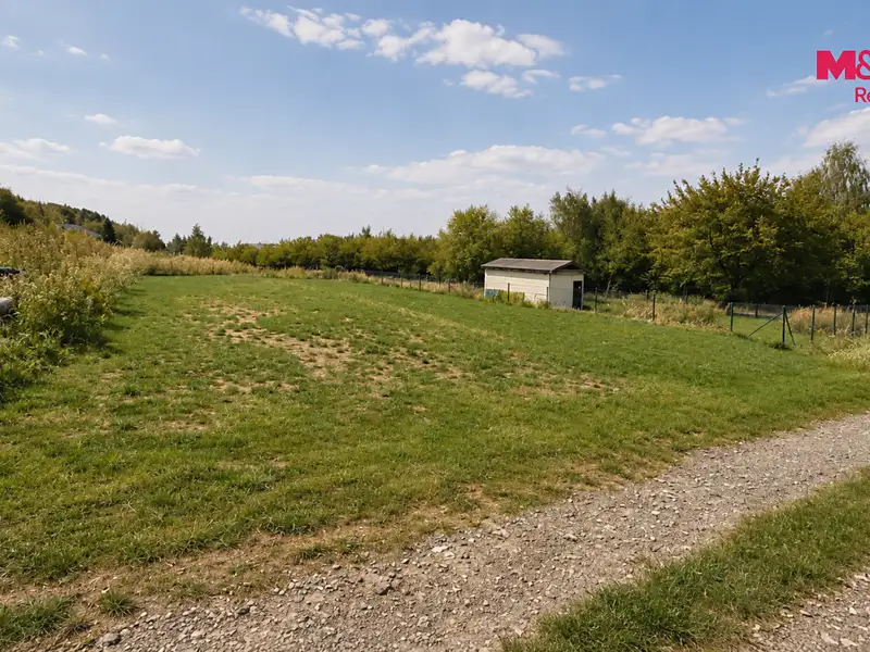 Prodej zahrady 800 m², Velké Popovice – náhled fotky 2