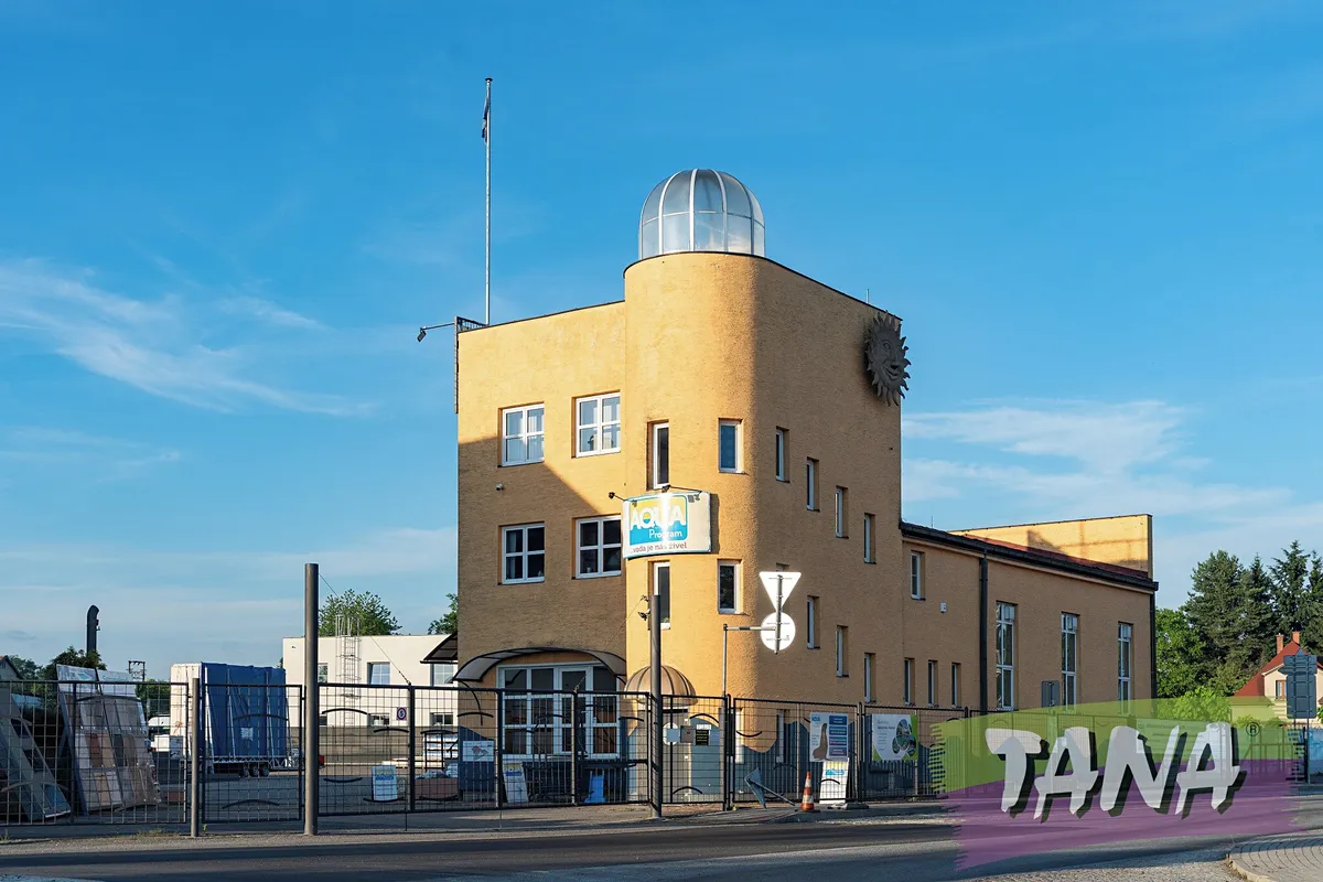Prodej výrobní haly, prostoru 680 m²