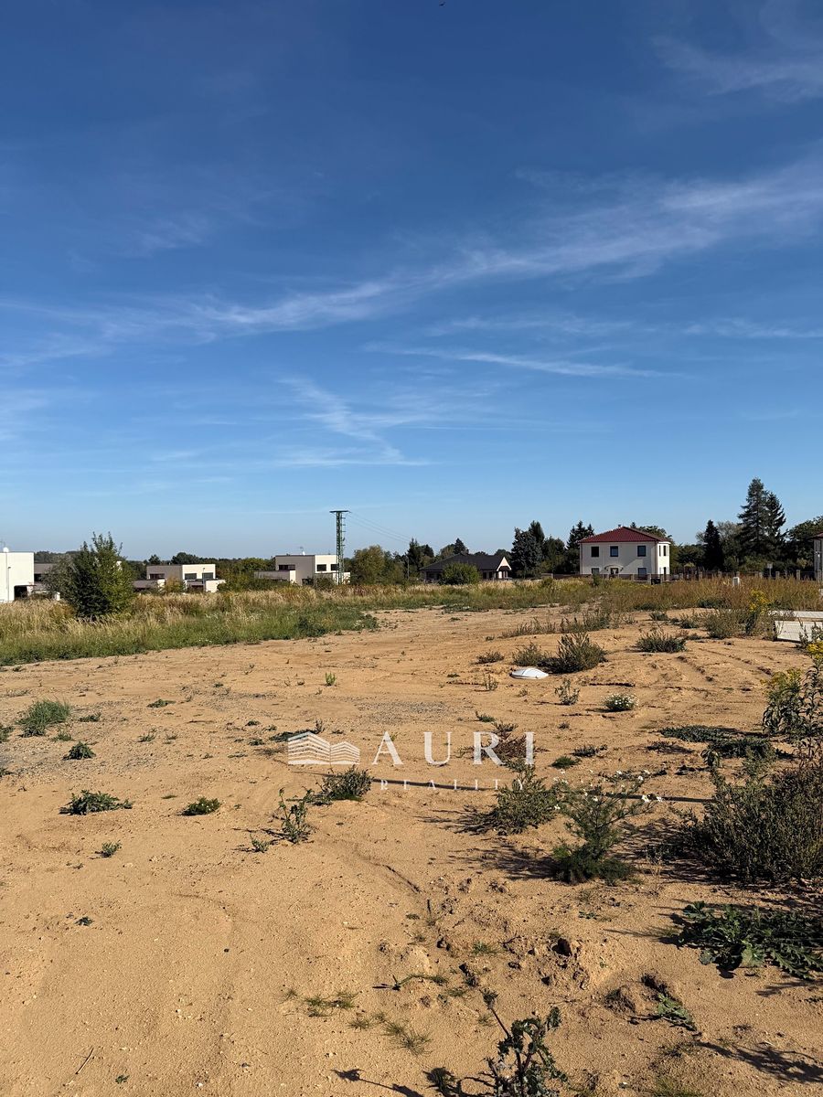Prodej stavebního pozemku 693 m² – fotografie 5