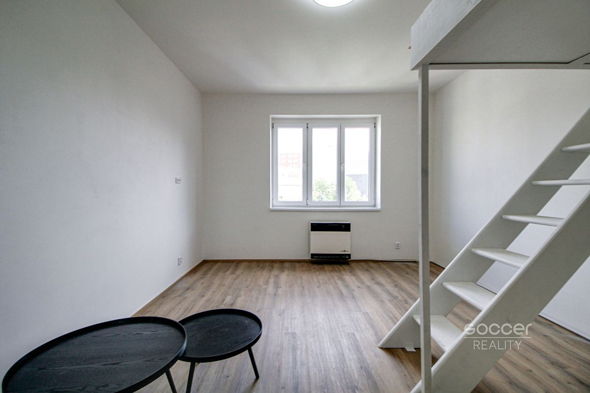 Pronájem bytu 1+kk 31 m² – fotografie 3