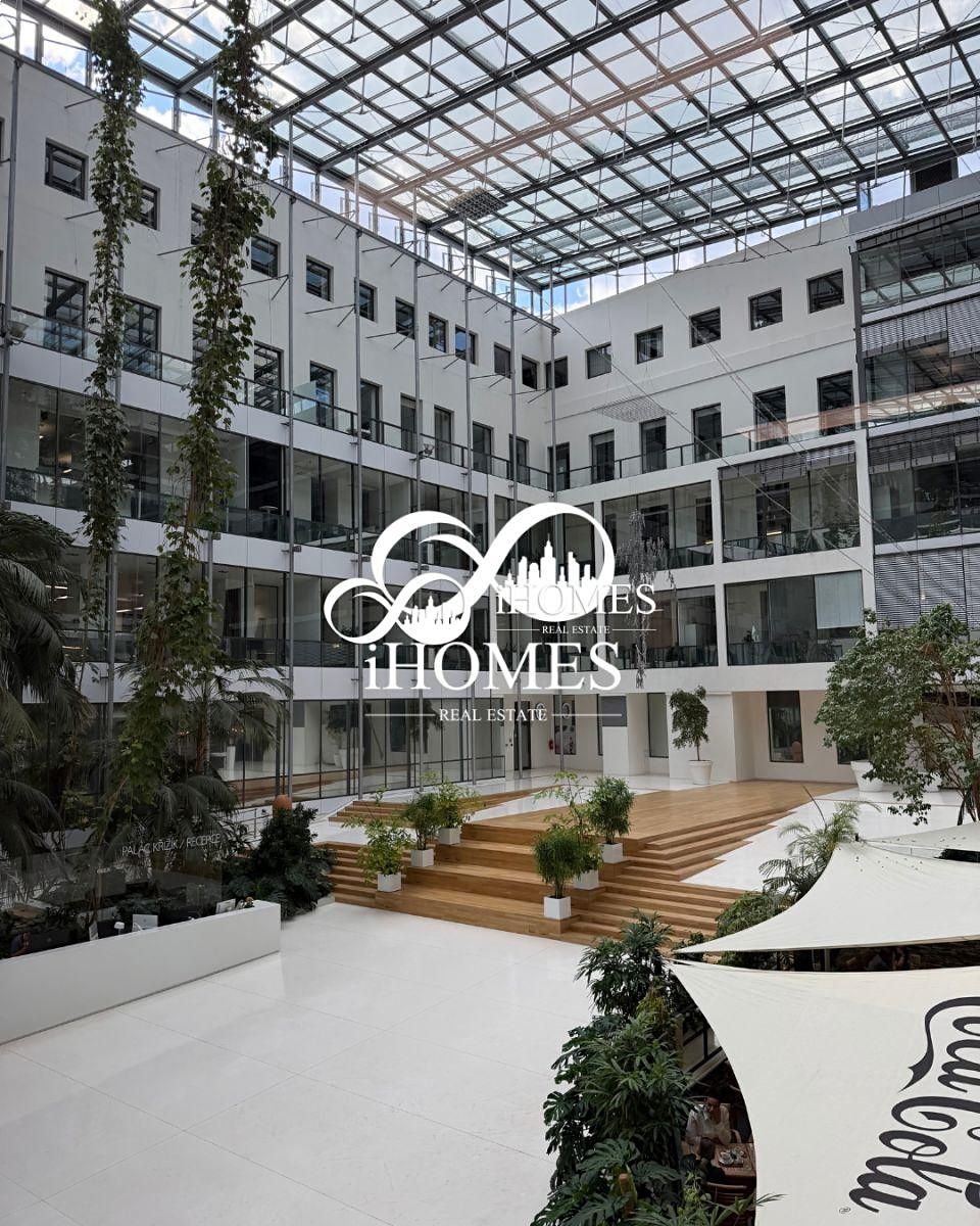 Pronájem kanceláře 241 m²