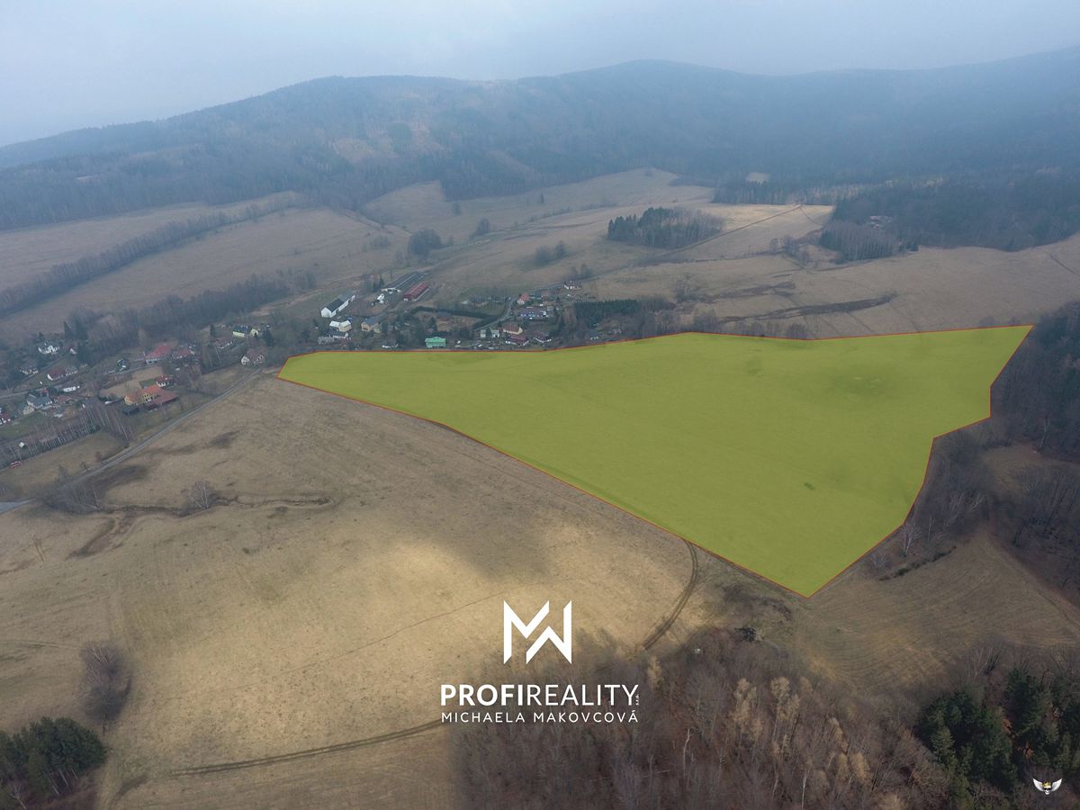 Prodej pole 123562 m²
