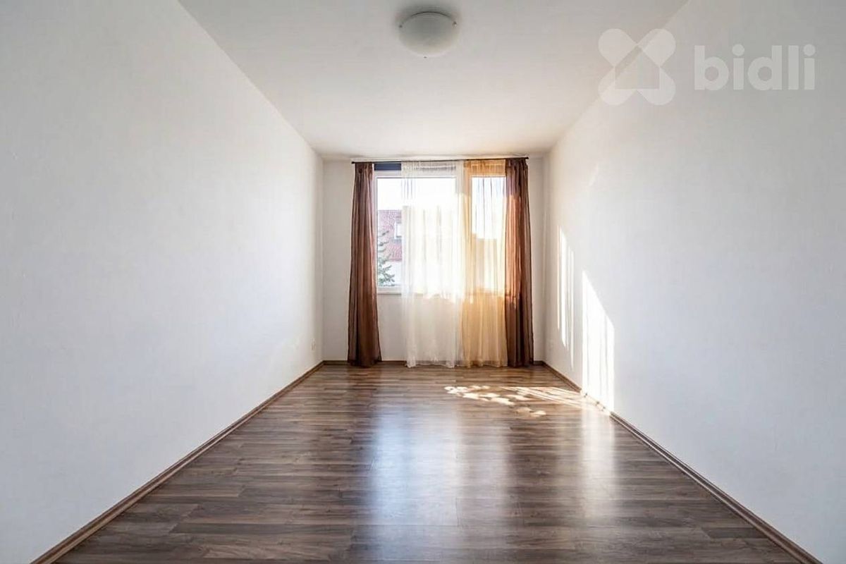 Pronájem bytu 2+1 45 m² – fotografie 3