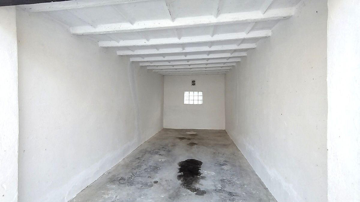 Pronájem garáže 17 m² – fotografie 3
