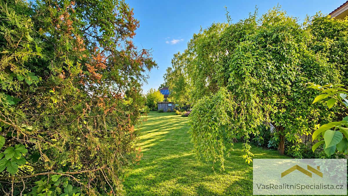 Prodej stavebního pozemku 645 m² – fotografie 2