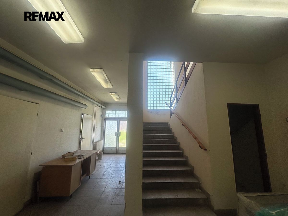 Pronájem skladového prostoru 325 m² – fotografie 3