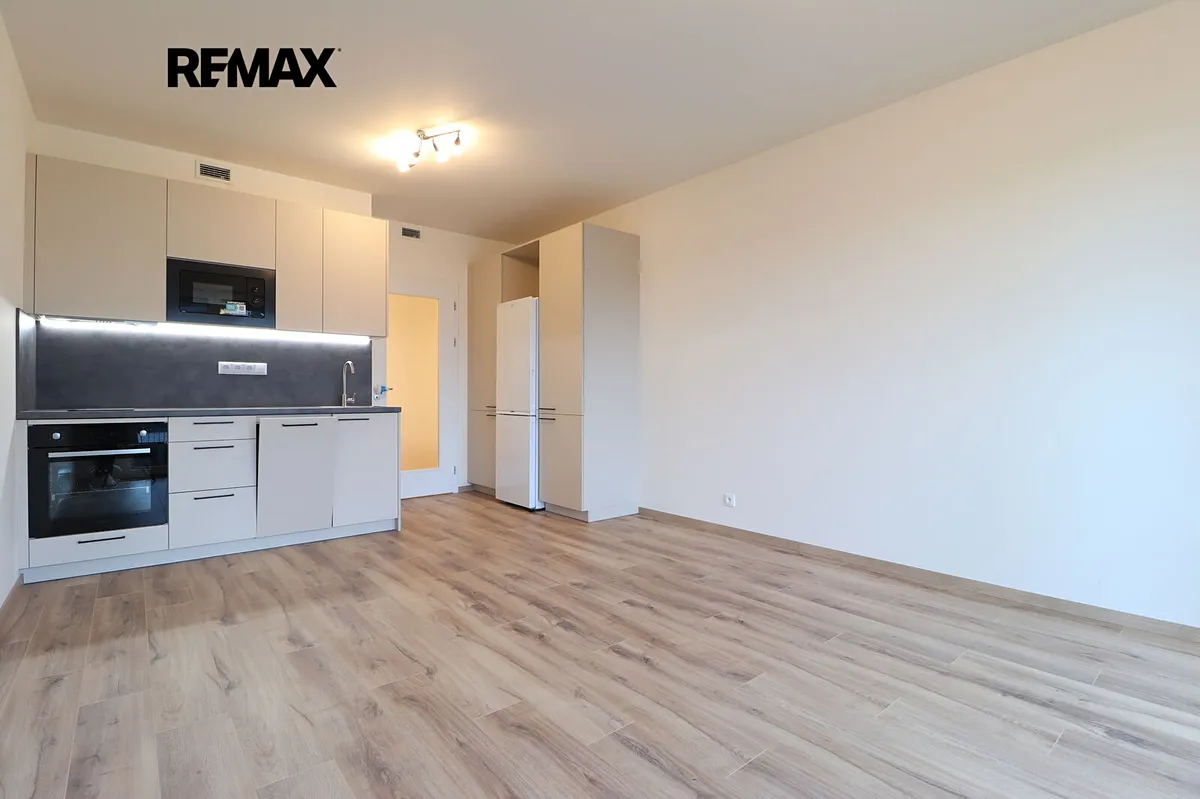 Pronájem bytu 1+kk 30 m²