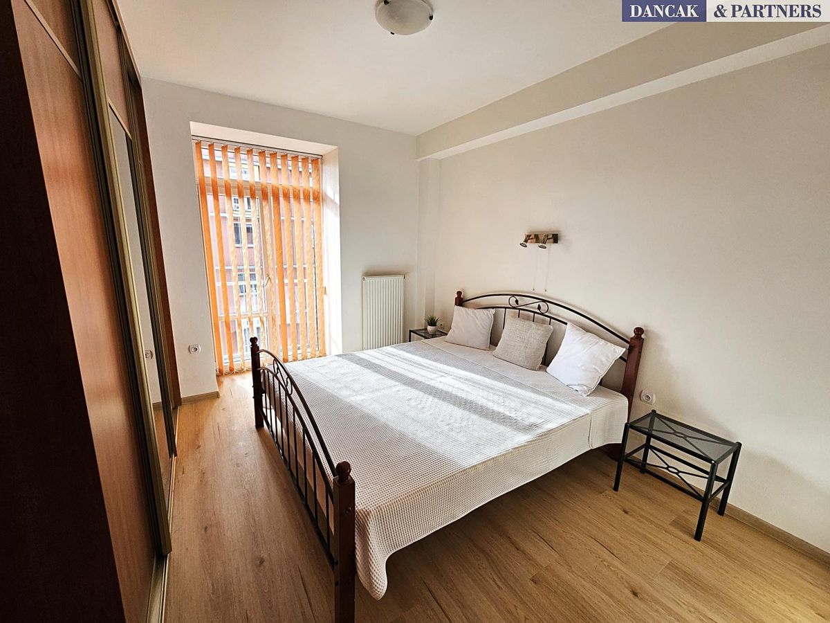 Pronájem bytu 2+kk 52 m² – fotografie 3