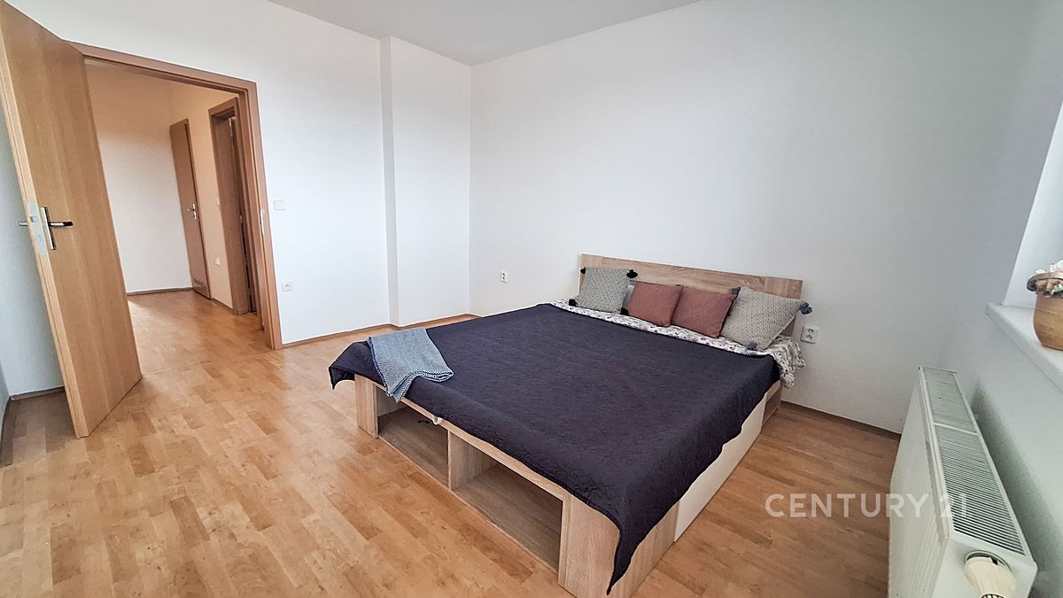 Pronájem bytu 2+kk 61 m² – fotografie 2